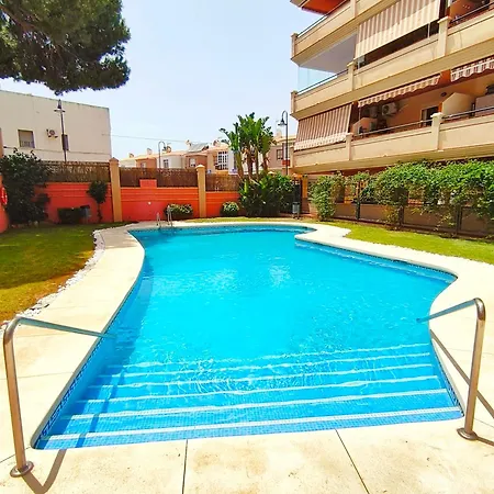 Nuevo Con Parking Y Piscina Gratis شقة فوينخيرولا