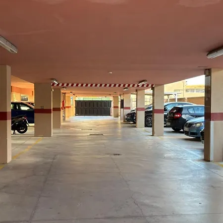 Nuevo Con Parking Y Piscina Gratis アパート フエンヒロラ