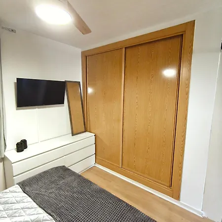 Nuevo Con Parking Y Piscina Gratis * フエンヒロラ